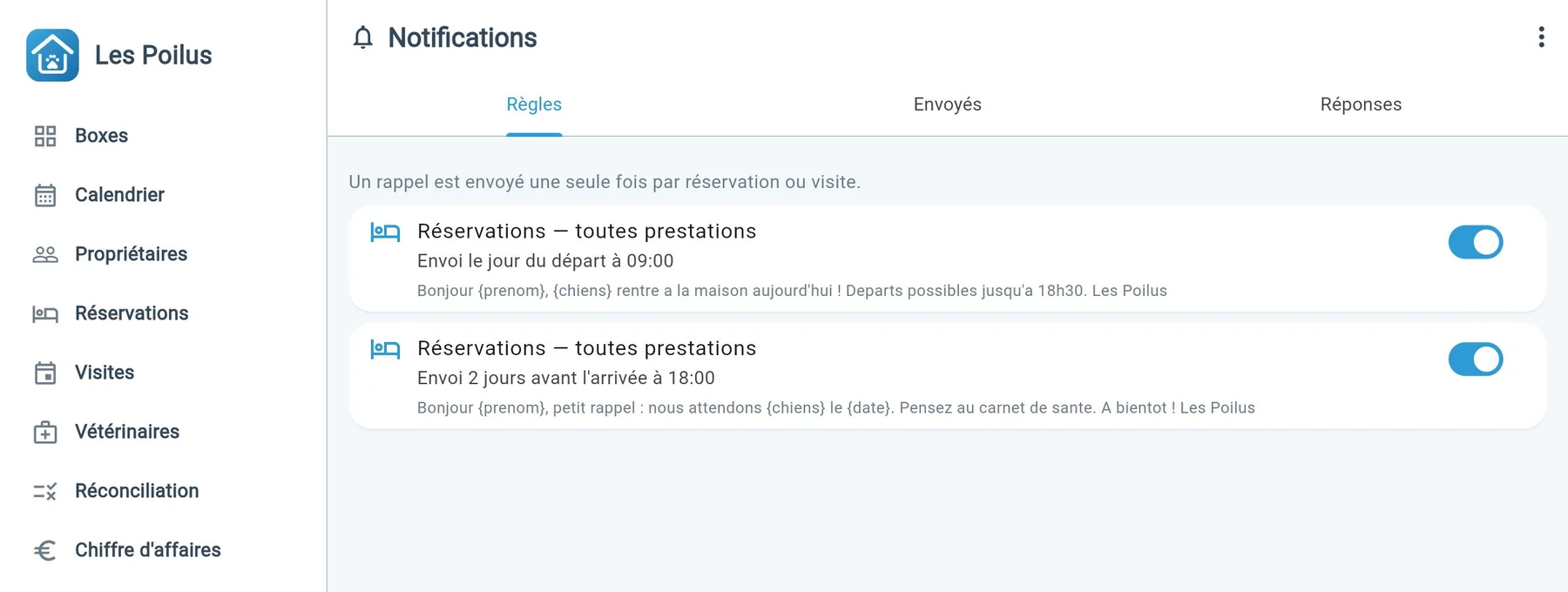 Règles de rappels SMS : envoi automatique avant l'arrivée et le jour du départ, message personnalisable